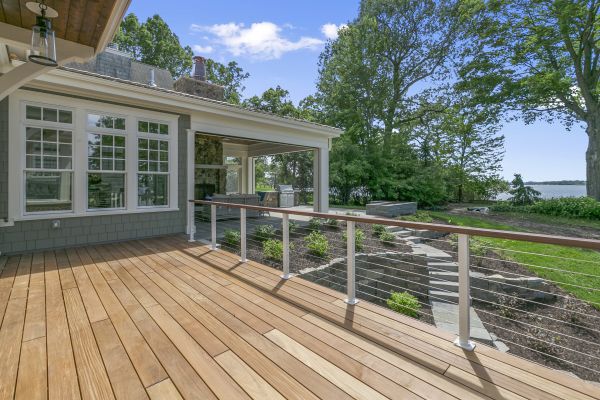 Deck Service in Edison