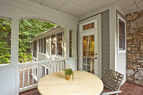 Covered Porch Installation in Edison