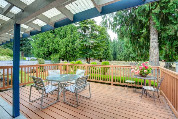 Deck Carpentry Service in Edison